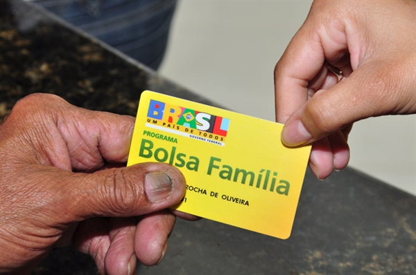 Mais de 2 mil famílias recebem Bolsa Família 
