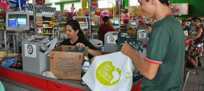 Para MP, mercados decidem se darão sacolas