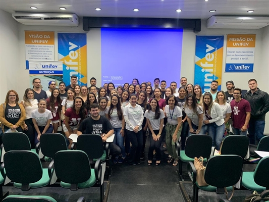 A abertura contou com um bate-papo sobre Empreendedorismo (Foto: Unifev)