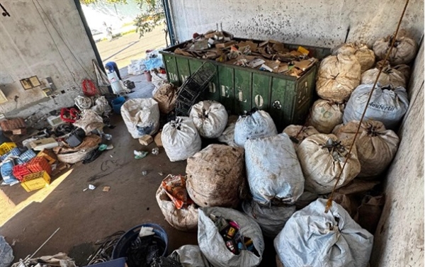 Operação em Rio Preto apreende fios furtados e prende três pessoas por crimes ligados a ferros-velhos (Foto: TH+SBT INTERIOR)