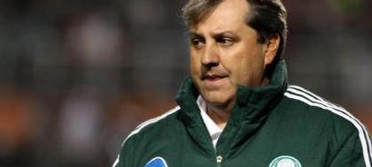 Kleina lamenta "castigo" e pede apoio da torcida