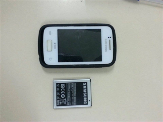 Rapaz é preso pela PM após roubar celular de mulher