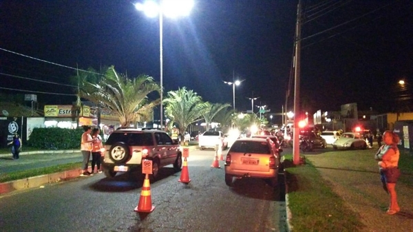 Motoristas são multados em blitze da Lei Seca em Tanabi — Foto: Divulgação/Detran-SP