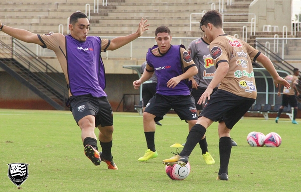 A Votuporanguense faz um jogo-treino na manhã deste sábado contra o time de Ouroeste (Foto: Divulgação/CAV)