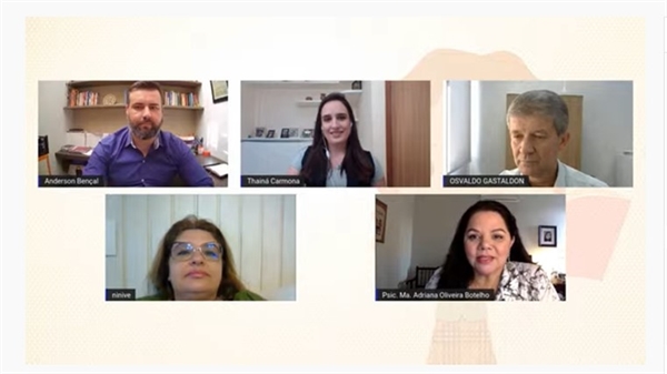 Os bate-papos, mediados pelos assessores pedagógicos do material, abordaram aspectos da Gestão Colaborativa e de Liderança na Educação (Foto: Divulgação)