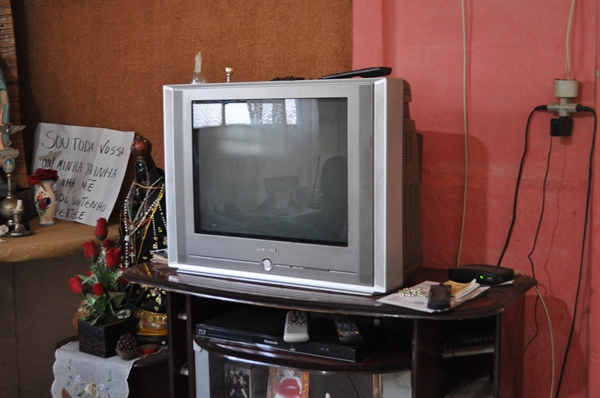 Segundo relatos o sinal da Rede TV teria saído do ar após a implantação do sinal digital em Votuporanga (A Cidade)