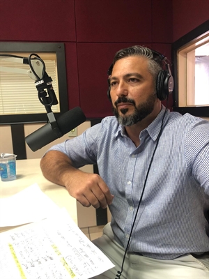 Oncologista Dr. Hamilton Zúniga esteve nesta sexta-feira na Cidade FM, onde explicou sobre o câncer (Foto: A Cidade)