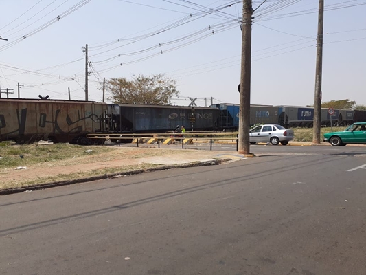 Sem fim: moradores do bairro Palmeiras II convivem há mais de vinte anos com o problema (Foto: A Cidade)