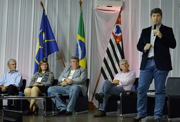  Junior Marão falou em transformar o Arranjo da Educação em um consórcio intermunicipal