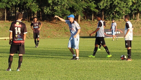 O Cavinho segue treinando, em Mirassol, sob o comando do técnico Henrique Ortiz (Foto: Rafael Nascimento/CAV)