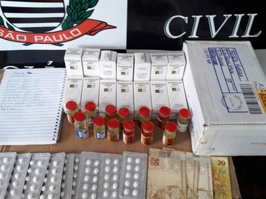 Com ele, foi apreendida grande quantidade de produtos anabolizantes Foto: Divulgação/Polícia Civil