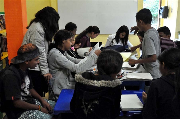Legislativo vota projeto que desafeta área para criar unidade de contraturno escolar