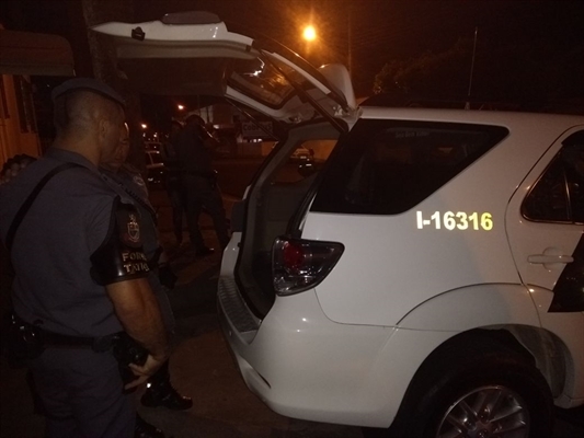 O rapaz foi conduzido para a Central de Flagrantes e encaminhado posteriormente para uma cadeia pública da região (Foto: Divulgação/Polícia Militar)
