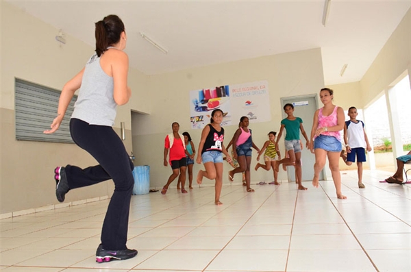 Programa Danças Sociais  lapida talentos da cidade 