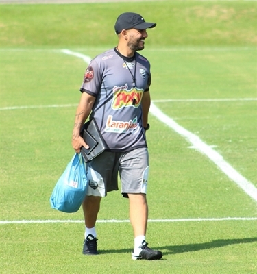 O técnico Rafael Guanaes está confiante para a sequência da Copa Paulista 2018; Votuporanguense joga amanhã (Foto: Rafael Nascimento/CAV)