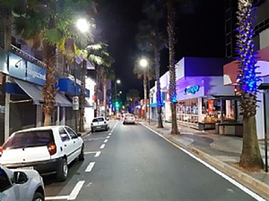 Com as novas luminárias, a Rua Amazonas ficará mais iluminada, garantindo mais segurança da população (Prefeitura de Votuporanga)