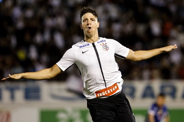 O centroavante João Pedro o comemora gol da vitória  do Corinthians sobre a Ferroviária na Copinha de 2018 (Foto: Rodrigo Gazzanel)