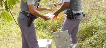 Ladrões furtam cofres com R$ 6,5 mil de loja