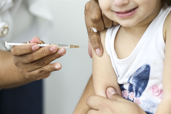 A meta da prefeitura é vacinar toda a população da cidade com idades entre 15 e 29 anos (Marcelo Camargo/Agência Brasil)