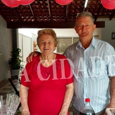 Elena Móvio Marangone e José Marangone eram naturais de Tabapuã-SP e residiam no bairro Centro em Valentim Gentil. (Foto: Arquivo Pessoal)