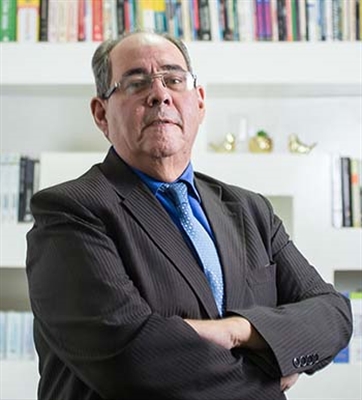 Dr. Acácio Francisco Robin Carvalho, aos 68 anos (Foto: Arquivo pessoal)