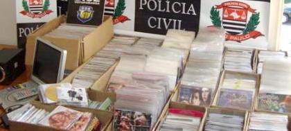 Dise apreende centenas de cds e dvds 