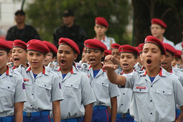 Um dos destaques do Compromisso Nacional pela Educação Básica é a implementação de escolas cívico-militares (Foto: Polícia Militar do DF)