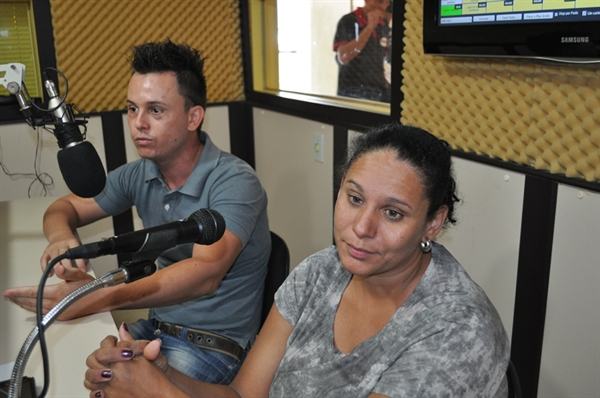 Emerson Pereira e Kalynca Pereira estiveram na Rádio Cidade