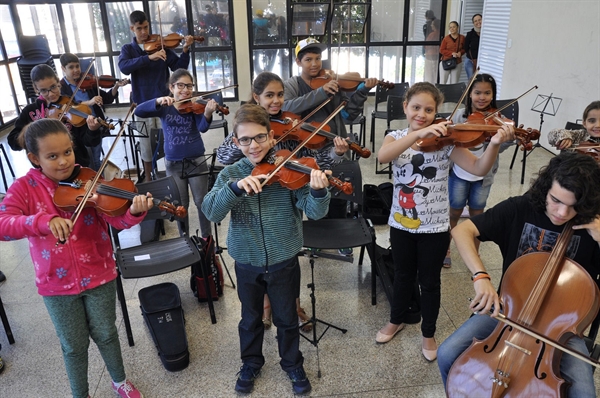 Escola Municipal de Artes abre inscrições para cursos musicais