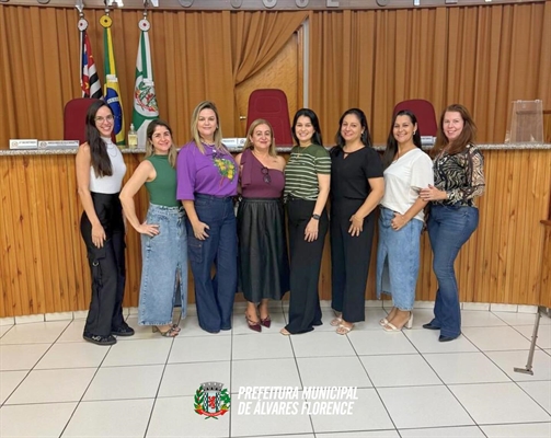 Palestra “Enfrentamento à Violência Contra a Mulher” foi realizada na Câmara Municipal (Foto: Prefeitura de Álvares Florence)