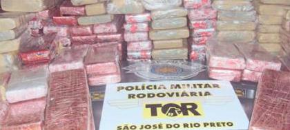 Dois homens são presos com 114 quilos de droga