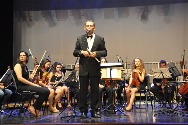 No último sábado (18/11), a abertura da programação ficou por conta da Orquestra Sinfônica da Escola Municipal de Artes “João Cornachione ‘Oscarito’” (Foto: Divulgação/Prefeitura de Votuporanga)