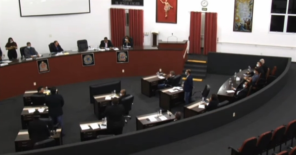 Cinco vereadores votaram contra o projeto que previa  R$ 231 mil para a compra de 3 elevadores para no novo Paço (Foto: Reprodução/Câmara Municipal de Votuporanga)