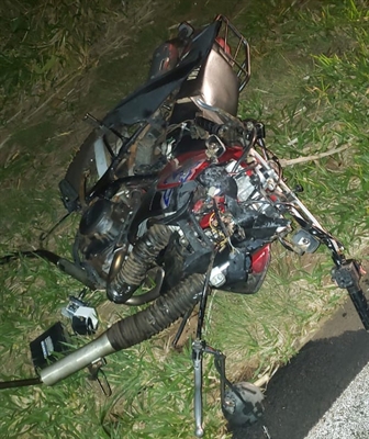 Moto ficou destruída após acidente na Rodovia Deputado Bady Bassitt — Foto: Arquivo Pessoal