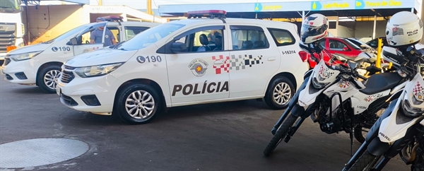 Fugitivos foram detidos pela PM e apresentados na Central de Polícia, onde permaneceram à disposição da Justiça (Foto: Divulgação)