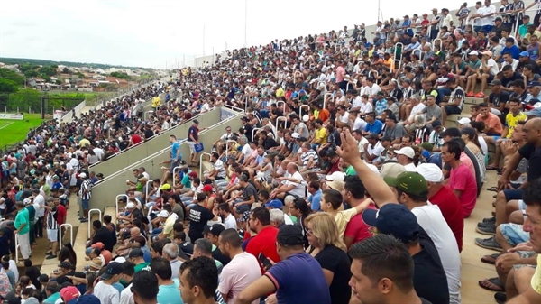 Mais de quatro mil pessoas estiveram no último domingo na Arena Plínio Marin (Foto: A Cidade)