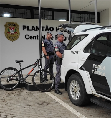 A Polícia Militar de Votuporanga prendeu um homem, de 34 anos, por furto e recuperou a bicicleta valorada em R$ 3 mil  (Foto: Divulgação)
