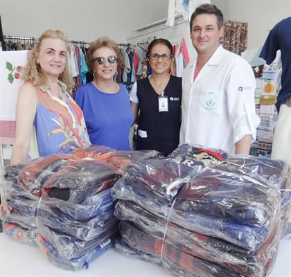 Votuporanguenses doam alimentos e cobertores para pacientes do SUS