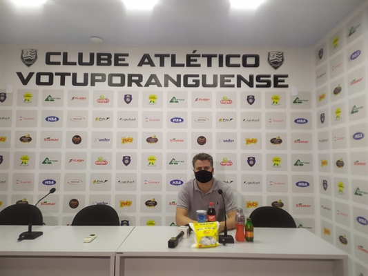 Júlio Sérgio foi anunciado ontem como o novo treinador do Clube Atlético Votuporanguense (Foto: A Cidade)