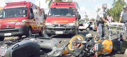 Motocicletas batem forte na Vila Paes