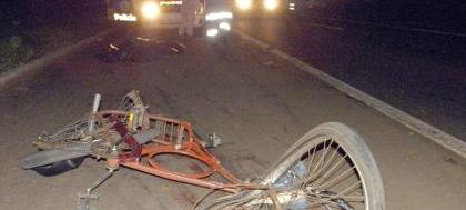 Ciclista morre atropelado por carro na Vila Carvalho