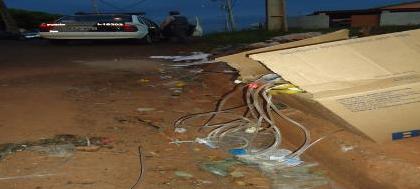 Crianças encontram remédios em terreno baldio 