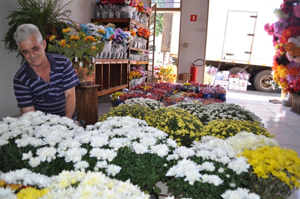 Comerciantes esperam aumento de até 20% nas vendas de flores 