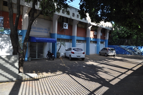 Escola Estadual Professor Cícero Barbosa Lima Júnior; Apeoesp defende segurança no retorno as aulas (Foto: A Cidade)