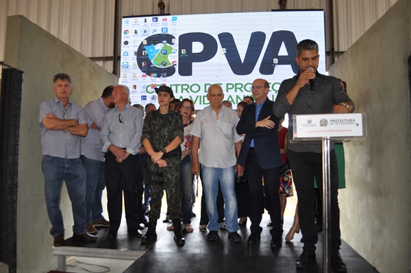 Diversas lideranças participaram na inauguração do CPVA (Foto: Érika Chausson/A Cidade)