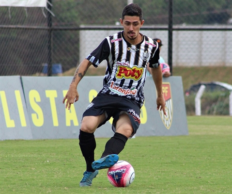 Léo Aquino, meia da Votuporanguense; jogador acredita que o CAV vai fazer uma grande final (Foto: Rafael Nascimento/CAV)