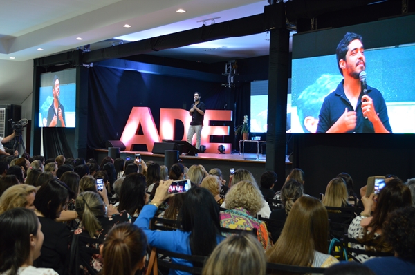 O evento, organizado pelo ADE Noroeste Paulista – Arranjo de Desenvolvimento da Educação, já está com mais de 1800 pré-inscritos (Foto: Comunicativa)