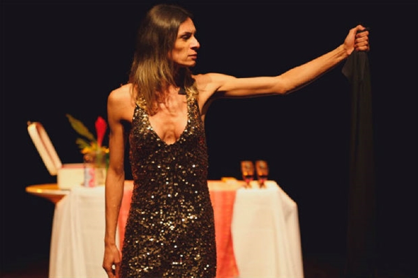 Renata Carvalho, na peça 'O Evangelho Segundo Jesus, Rainha do Céu', que voltou ao cartaz após censura (Foto: Lígia Jardim/ Divulgação)