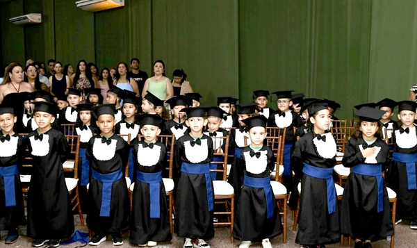 Formatura do Jardim II é celebrada em Álvares Florence e reforça o compromisso da gestão municipal com a educação de qualidade