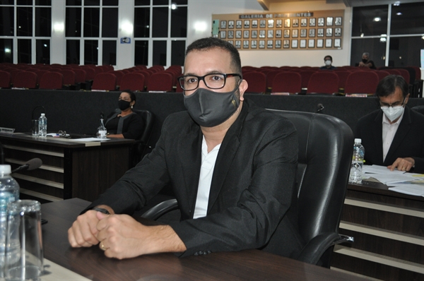 Cabo Renato Abdala apresentou a proposta para a criação de um “disque denúncia” para estacionamento irregular (Foto: A Cidade)